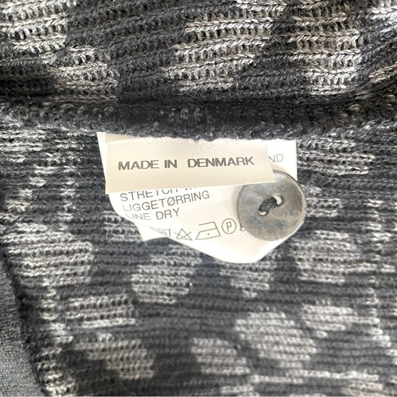 Skovhuus Black Print Wool Blend V Faux Fur Neck Sweater Size M - Picture 5 of 6